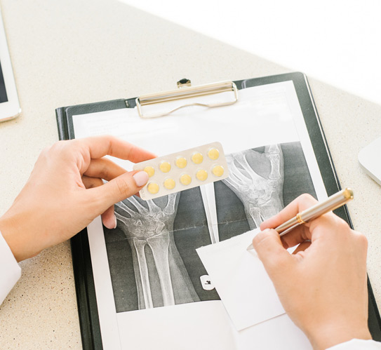 The-doctor-writes-a-prescription-for-medicine