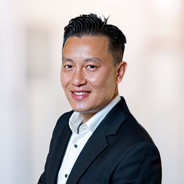 Dr.-Christopher-Ninh